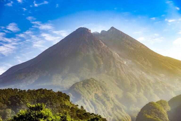 Gunung,Merapi,(mount,Merapi),,An,Active,Volcano,In,Java,,Indonesia,