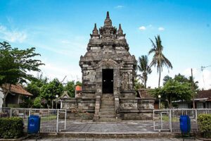 Pawon Temple: Tracing the Central Point of Three Buddha Temples