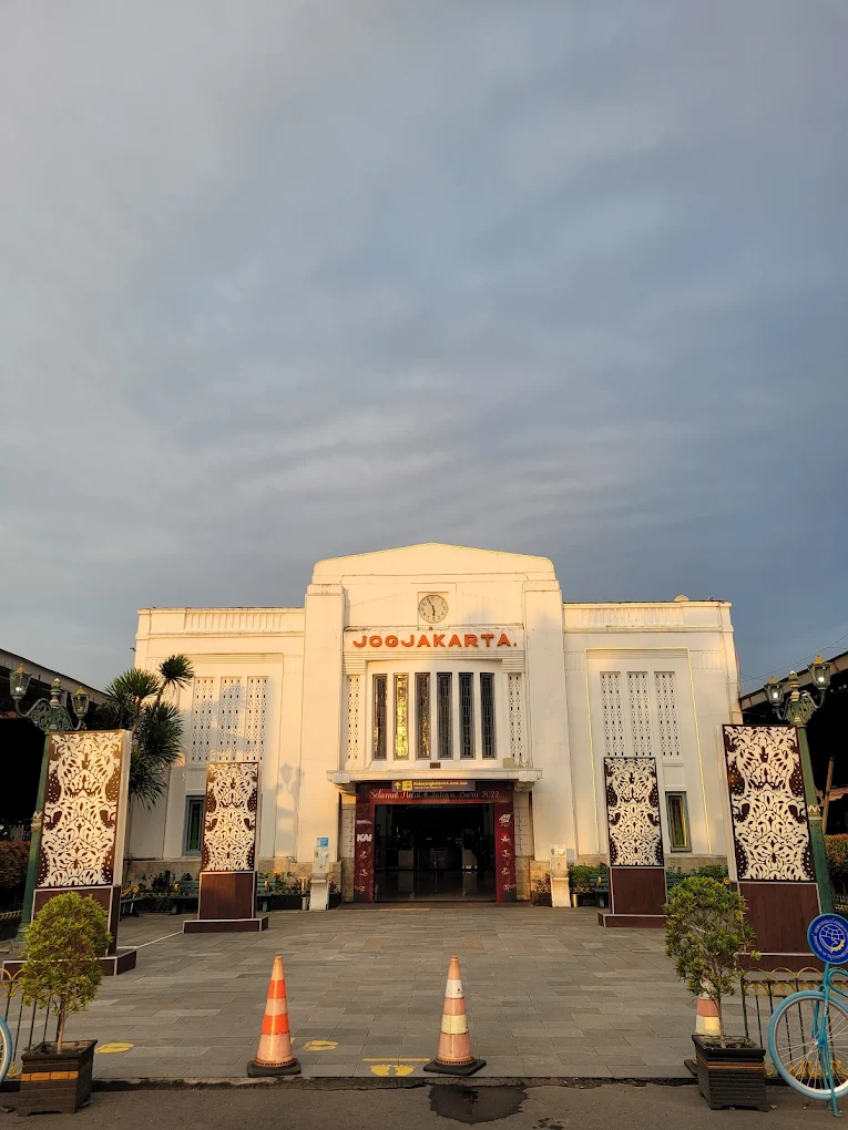 yogyakarta train station