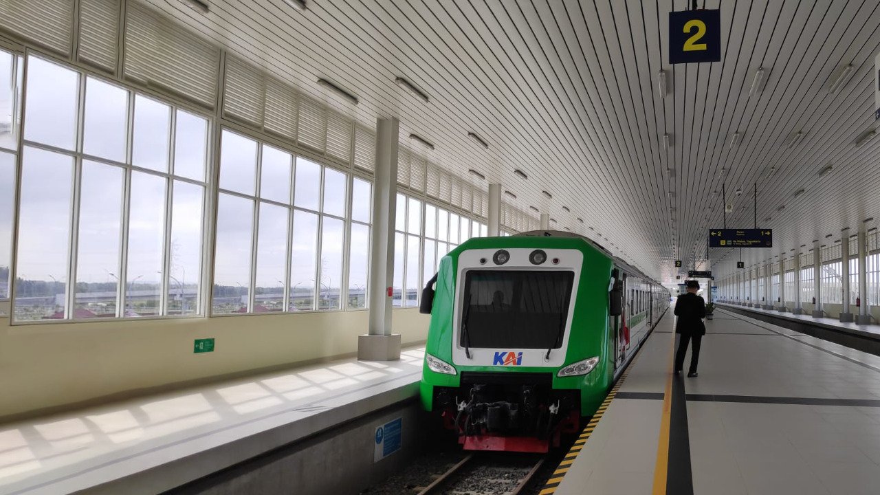 yia train station