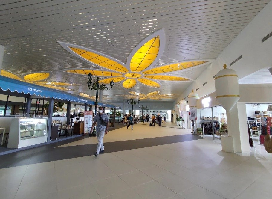 外国人旅行者のためのジョグジャカルタ国際空港(YIA)完全ガイド 1 - Goajomblang.com image 57 - 外国人旅行者のためのジョグジャカルタ国際空港(YIA)完全ガイド - Goajomblang.com