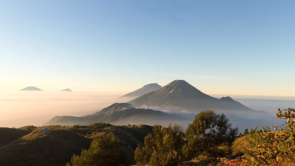 Mount Prau Sunrise Trekking (2 Days 1 Night, No Camping)