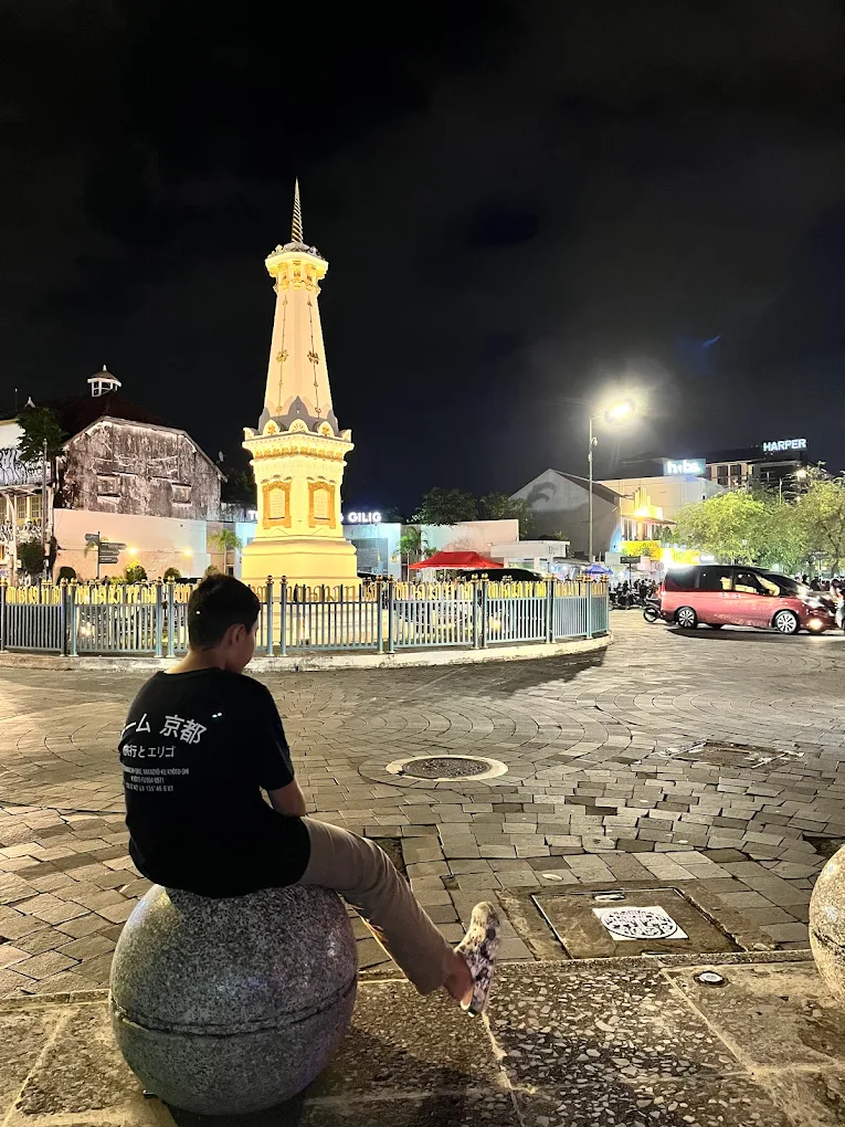 tugu - A Day in the Everyday Rhythm of Yogyakarta - Goajomblang.com
