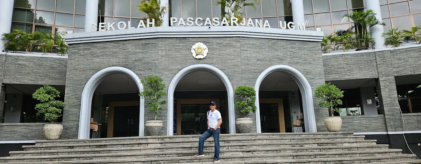 A Day in the Everyday Rhythm of Yogyakarta